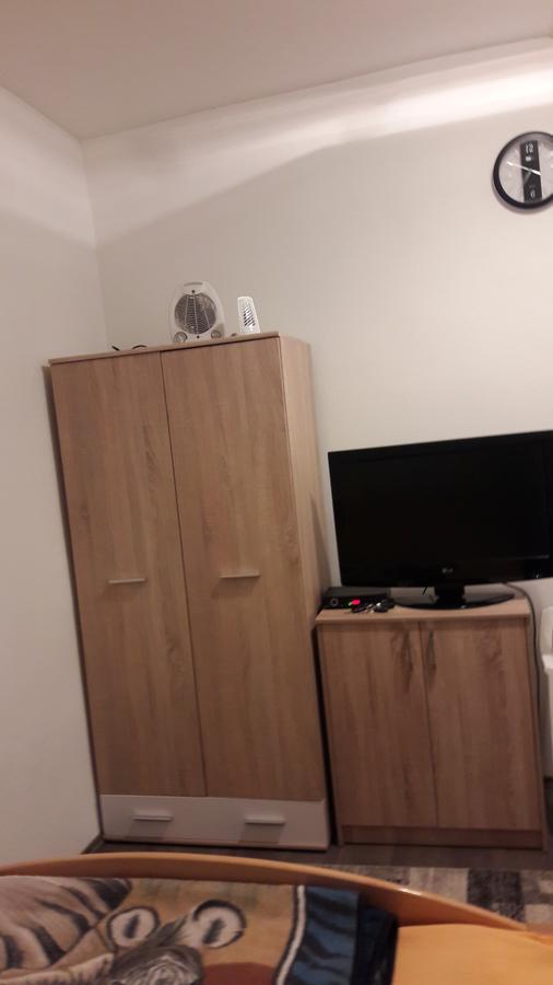 Rooms Adrijana 巴尼西卢卡 外观 照片